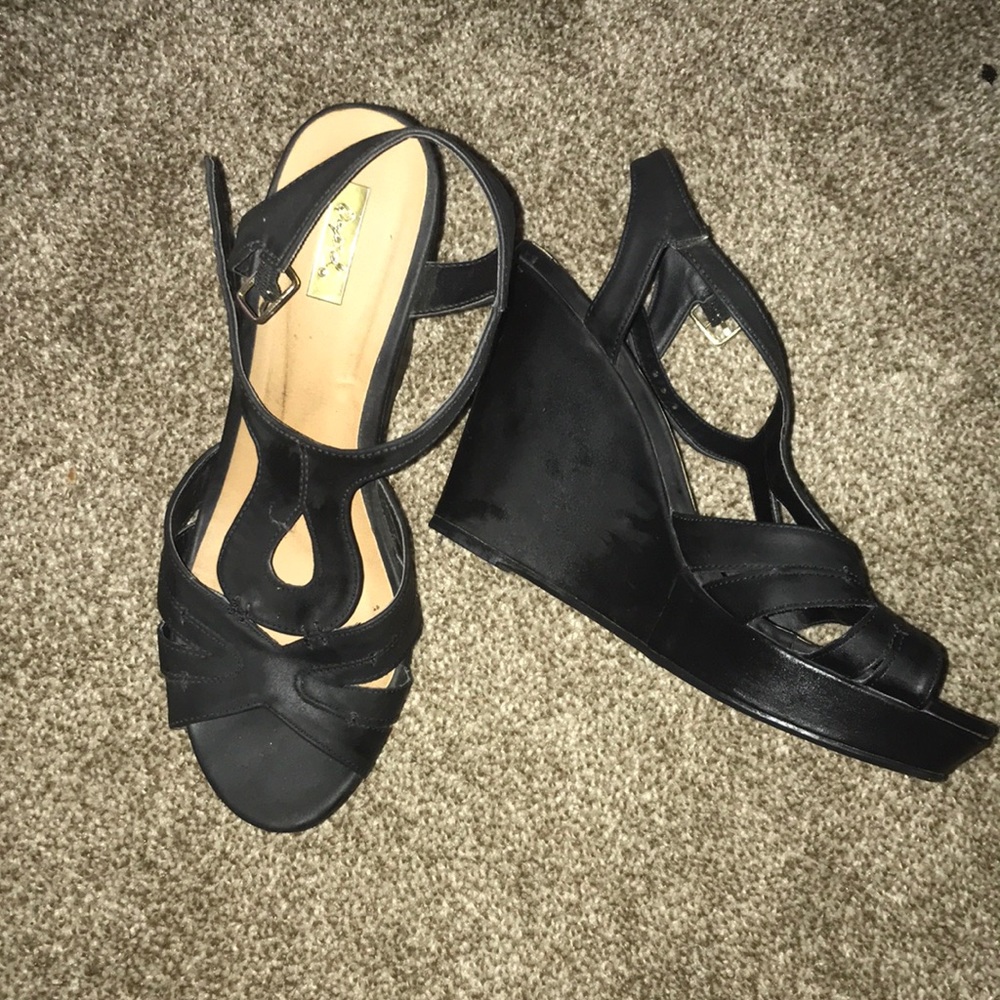 Black platforms(sandals).